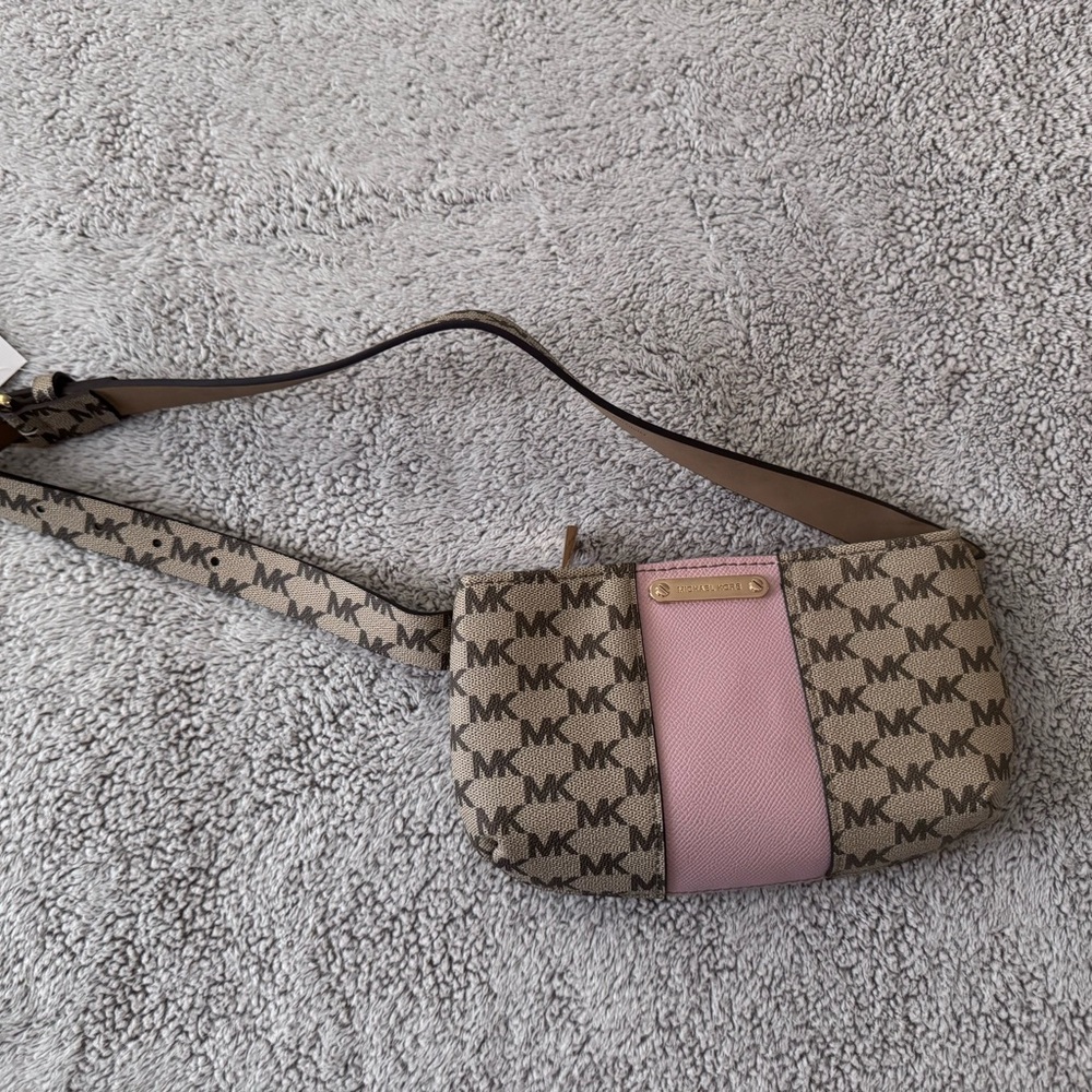 Michael Kors Signature Beige and Pink Clutch - Picture 2 of 6